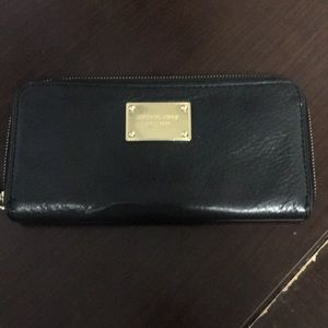Michael Kors zip leather wallet
